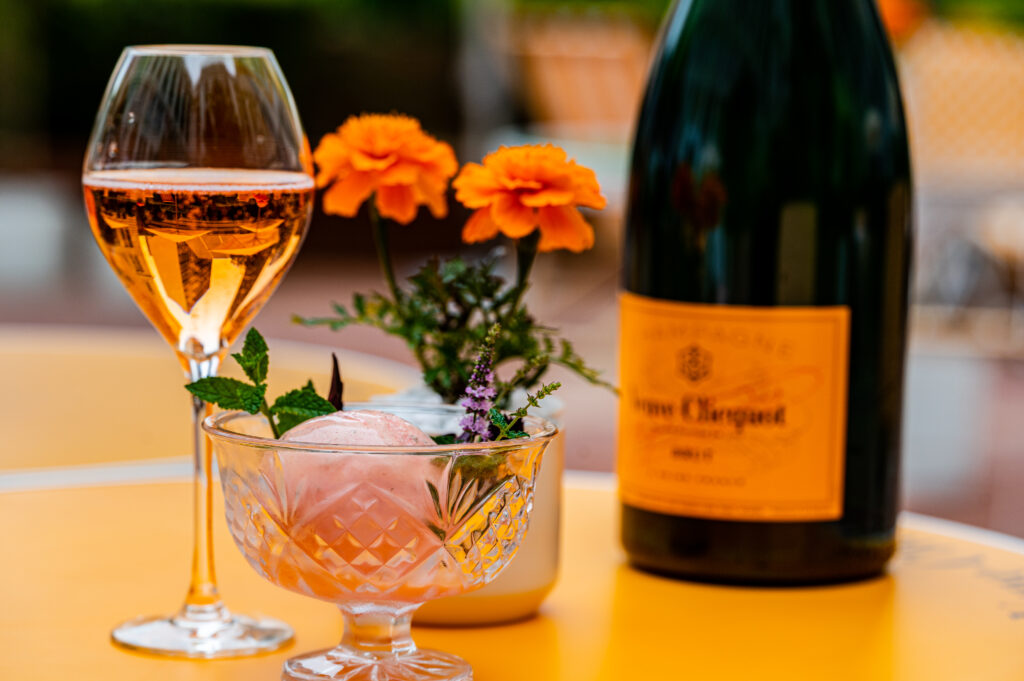 Enjoy A Taste of Summer At The Ritz-Carlton Solaire Terrasse