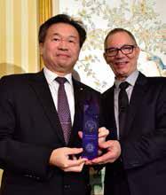 Simon Lee, vice president, China Airlines; Mack Dryden