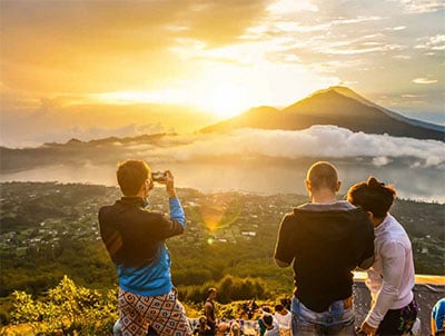 Photo op at dawn on top of the Mount Batur volcano
