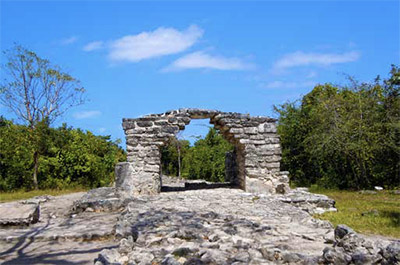 Mayan arch at San Grevasio