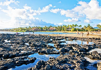 Poipu Beach Park, Kauai © EDDYGALEOTTI | DREAMSTIME.COM