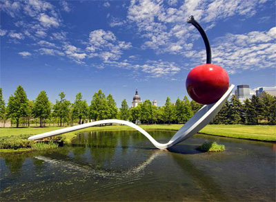 Minneapolis Sculpture Garden’s centerpiece, Spoonbridge and Cherry fountain