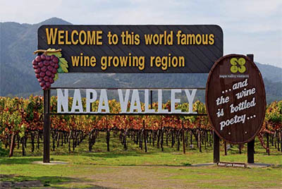 A sign welcomes visitors to Napa Valley