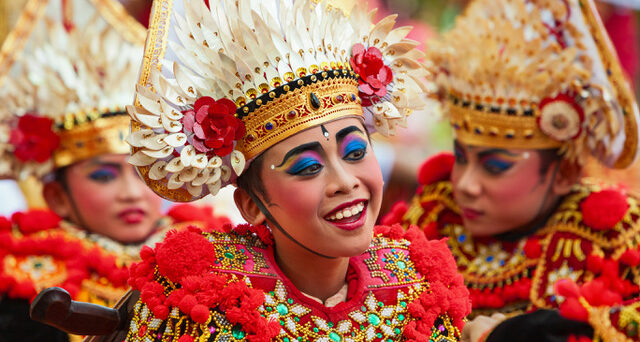 Balinese dancers