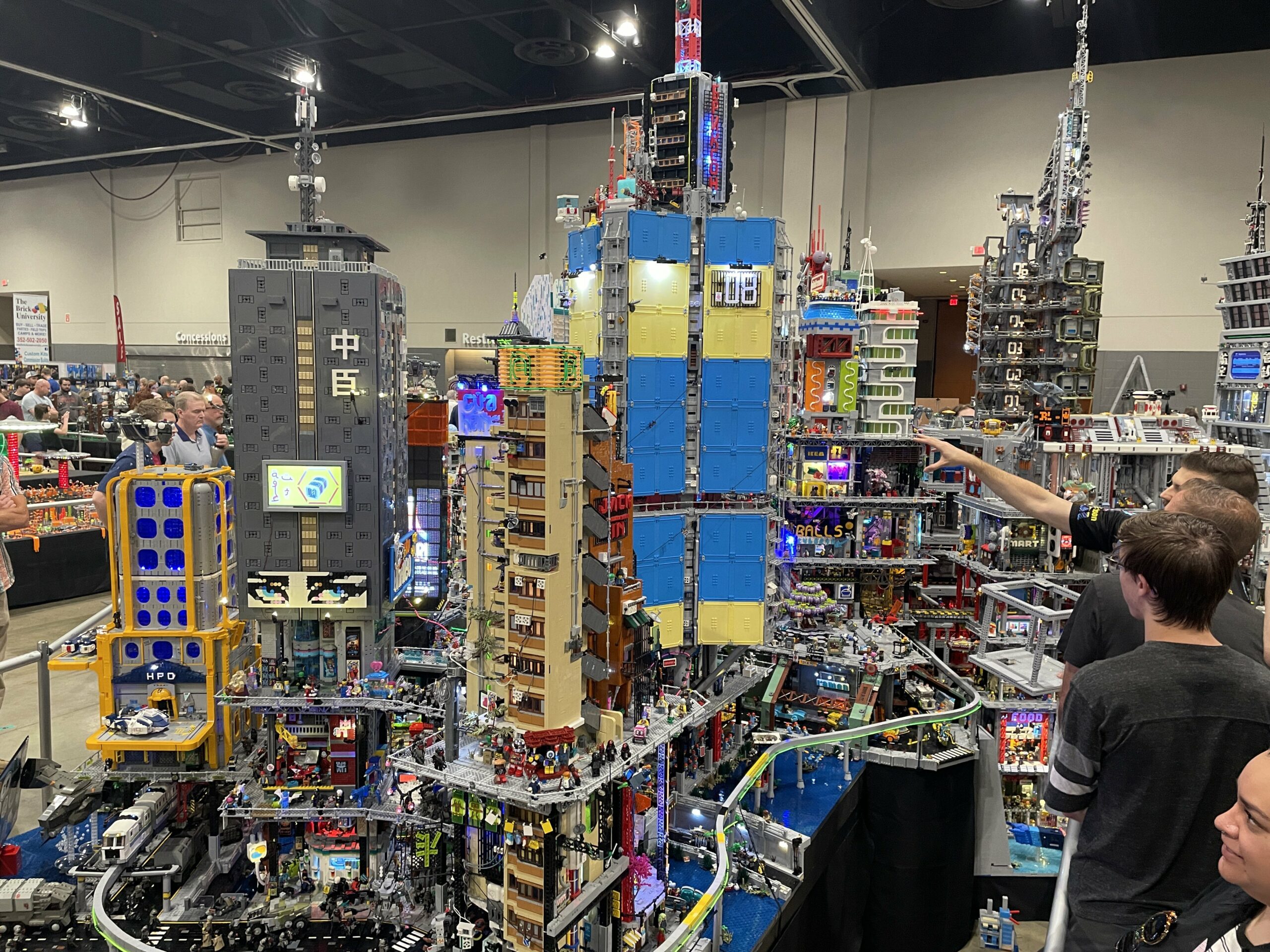 Brickworld (5) Global Traveler