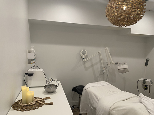 Costa Mesa Facial Lounge