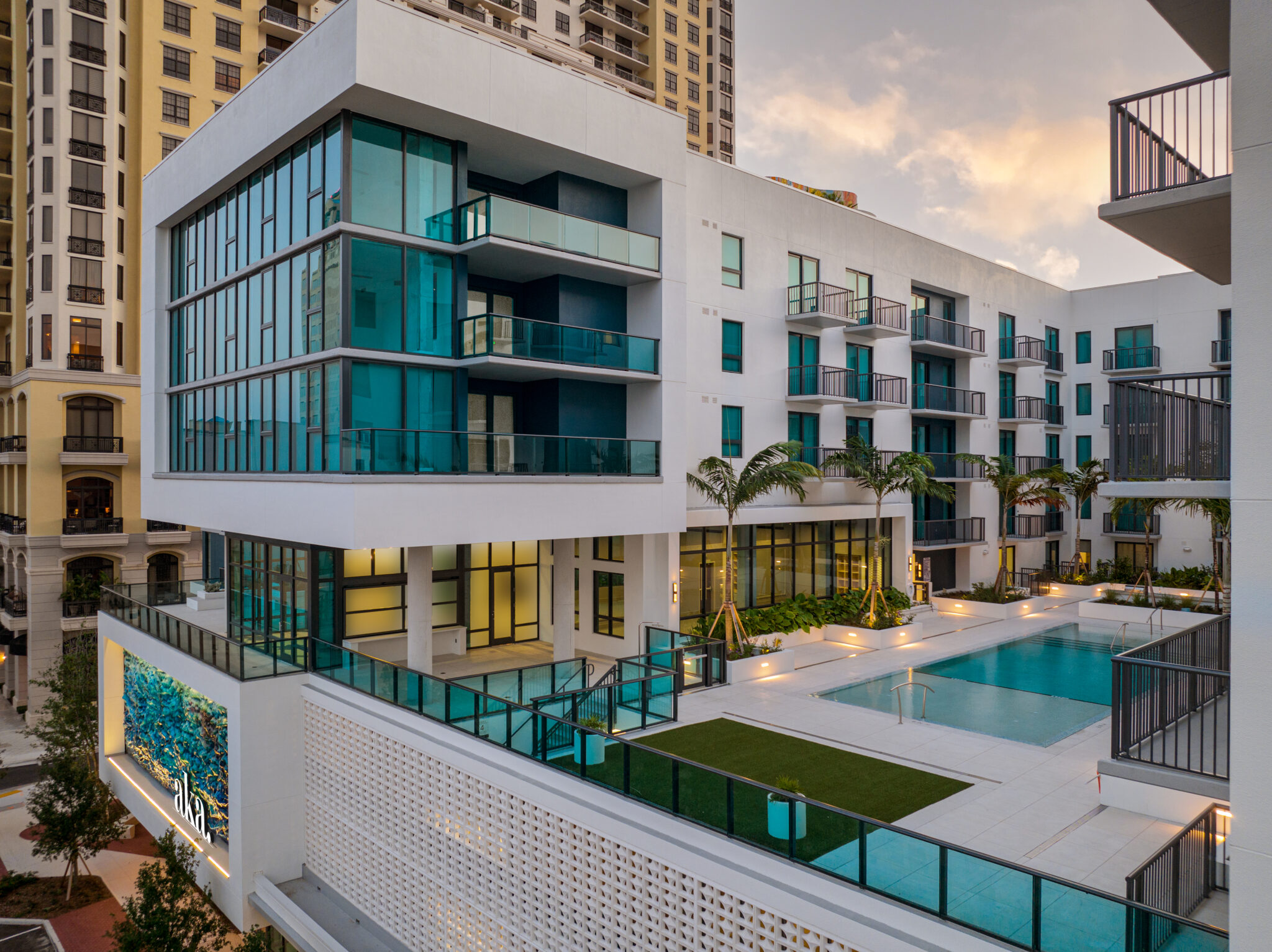 West Palm Beach Getaway: Find Your Ideal Hotel On 45th Street