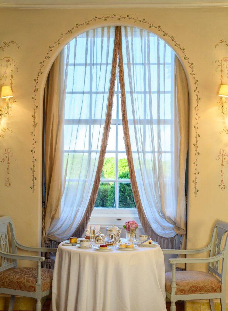 afternoon tea room 